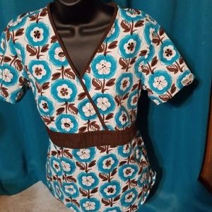 2 for $10 Body brand scrub top. XS